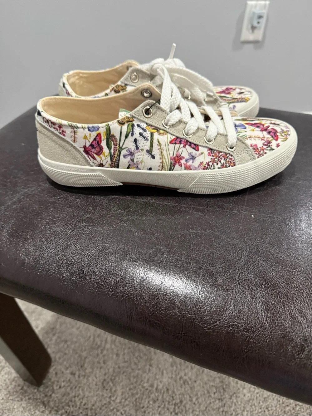 Inkkas Women's Floral Canvas Slip-On Sneakers - Cream